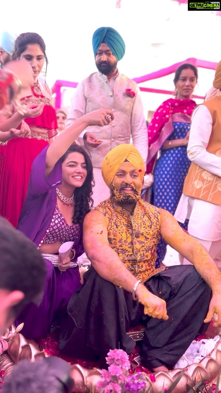 Wamiqa Gabbi Instagram - Nothing beats Shaadi season! 💃🏽🌼🕺🏽 #wedding #reels #reelsinstagram