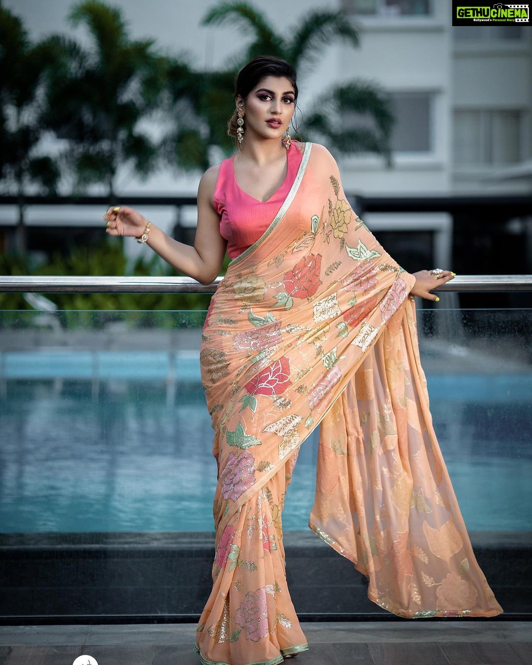 Yaashika Aanand Instagram - When youโre full of love ๐ It confuses people who are full of shit. ๐ธ @crackjackphotography ๐ @pavihairandmakeup Styling @paviiiee_08 Wearing @suhanyalingamdesign Jewellery @konikajewellery #swipeleft #explore
