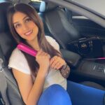 Aarti Chhabria Instagram – Such a boon to have the Dyson Corrale! Best when you’re in a rush and need to style your hair in the car ( not while driving of course ) The chord-less feature makes it close to perfect, but the fact that  it’s 50 % less damaging and my hair health is intact makes it perfect!  Lovinggggggg it! Go get yours. 
.
.
.
.
.
.
#DysonIndia #DysonHair #DysonCorrale #gifted #GoodbyeExtremeHeat #goodhair #hairstyling #dyson #straighthair #aartchabria 

@dyson_india Australia
