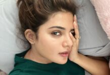 Aathmika Instagram - Me procrastinating workout with my different mood swings!!! Should I go?? 🙅🏻‍♀️🤷🏻‍♀️🏋🏾‍♀️