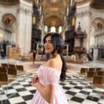 Adah Sharma Instagram - The Princess Diaries 🙃 P.S. the last pic is only possible if you are a real princess 😜 . . . , , #100YearsOfAdahSharma #adahsharma #LondonTourism London, Unιted Kingdom