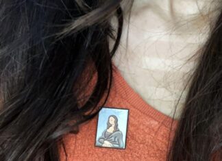 Aditi Arya Instagram - This shirt is wearing a Mona Lisa
