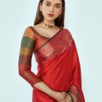Aditi Rao Hydari Instagram – ❤️
Chekka chivantha selai