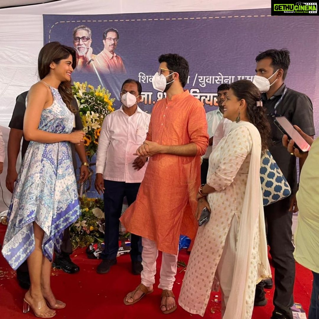 Aditi Sudhir Pohankar Instagram - What an incredible job at the WEF I must say - So proud of you ! Was lovely meeting you today. Wishing you a great year ahead @adityathackeray, Happy Birthday 🎈 . . . . #adityathackeray #cabinetministers #aaditipohankar #birthday #happybirthday #varsha #maharashtra #shivsena