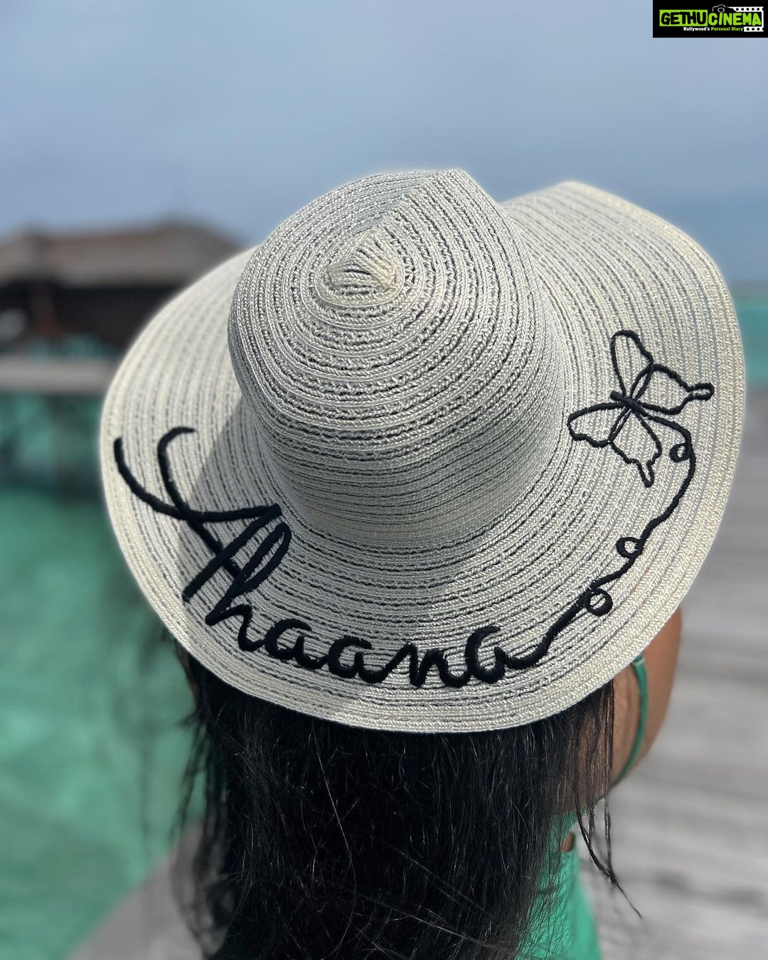 Ahana Kumar Instagram - Talk to the Hat π π @pickyourtrail @hideawaybeachmaldives @linkinrepspvtltd π¬ #Pickyourtrail #UnwrapTheWorld #LetsPYT #hideaway #maldiveshideaway #hideawaybeachmaldives #myhideaway #LinkinReps #Maldives #vacation π¦β¨π³ Hideaway Beach Resort & Spa Maldives