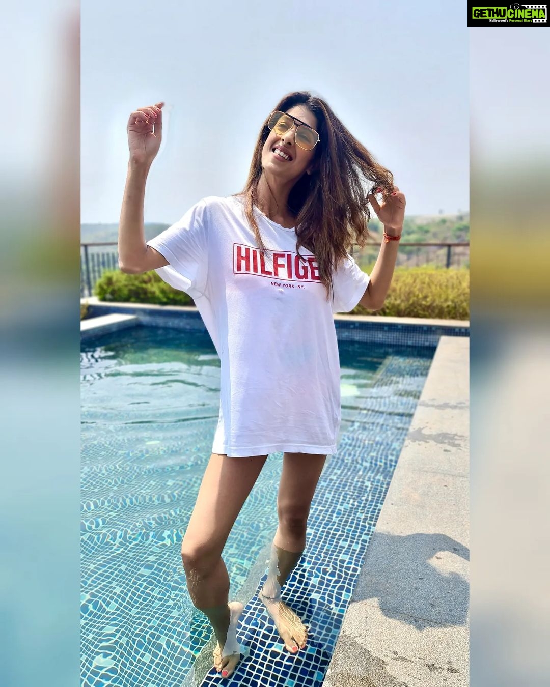Aishwarya Sakhuja Instagram - Don't Disturb, It's Pool O'clock . . #photooftheday #goodtimes #goodvibes #fyp #poolvibes #blueskies #instagood #instadaily #aishwaryasakhuja