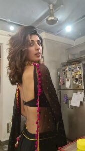 Aishwarya Sakhuja Instagram - Not a cricket fan Sue me #reelkarofeelkaro #reelitfeelit❤️❤️ #reelsviral #reelsinstagram #reelsindia #ipl2022 #ipl #aishwaryasakhuja #anchor #actorslife🎬 #actor #boredathome #comedyreels