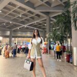Akanksha Puri Instagram - Fly with style 💜✈️ . . Outfit @apartment27th Bag @gucci Styled by @styleitupwithraavi