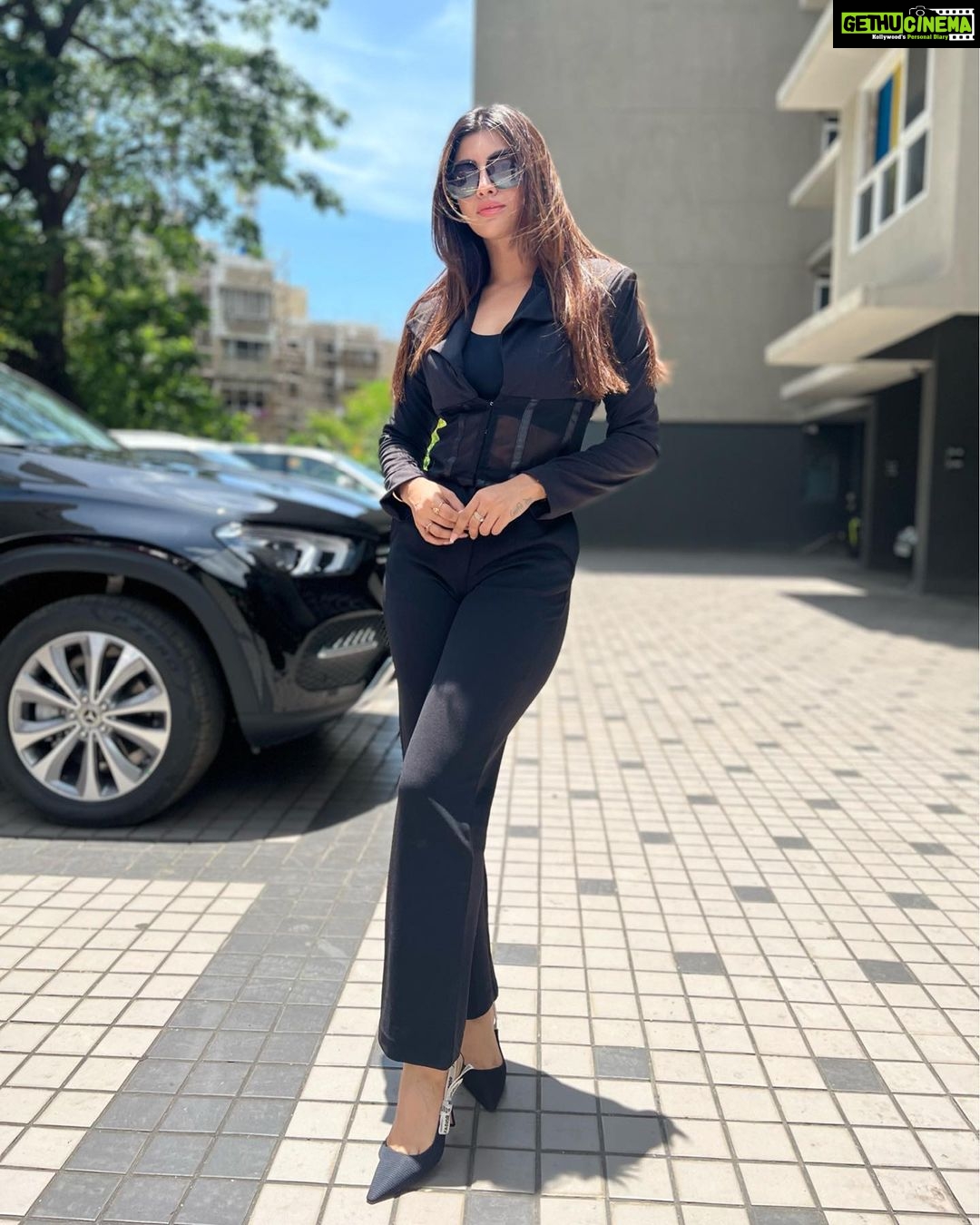 Akanksha Puri Instagram - Stand Up, Stand tall , Stand Out 💗😈 #beingme #akankshapuri #❤️ . Outfit @nan.thelabel Styled by @styleitupwithraavi Footwear @dior