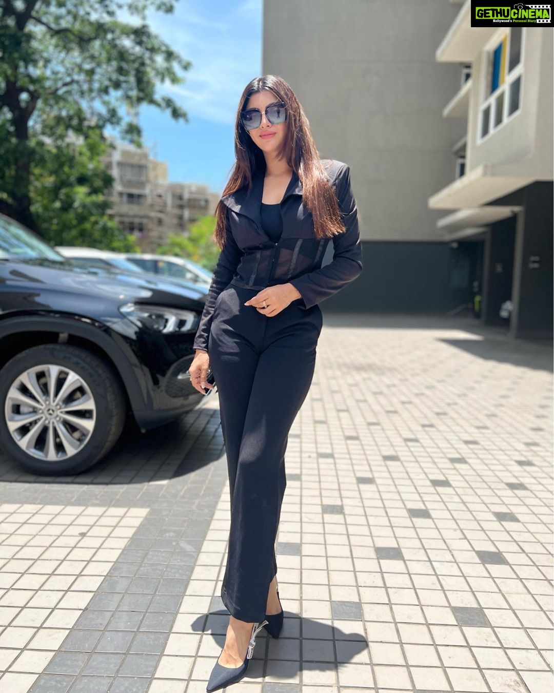 Akanksha Puri Instagram - Stand Up, Stand tall , Stand Out 💗😈 #beingme #akankshapuri #❤️ . Outfit @nan.thelabel Styled by @styleitupwithraavi Footwear @dior