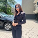 Akanksha Puri Instagram - Be Happy , Be bright …Be YOU 💗 . . #goodmorning #goodvibes #instagood #photooftheday #fashion #black #style #lifestyle #smile #beautiful #beingme #akankshapuri #❤️