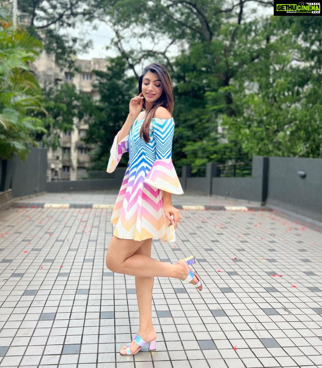 Akanksha Puri Instagram - Listen to the rhythm of the falling rain ❤️ . . Style @styleitupwithraavi Outfit @meeamifashion