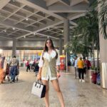 Akanksha Puri Instagram - Fly with style 💜✈️ . . Outfit @apartment27th Bag @gucci Styled by @styleitupwithraavi