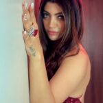 Akanksha Puri Instagram - Mujhe Ishq karne se ab koi bhi na rok sakeya….🥰🔥 #dilhaareya . #love #goodvibes #reels #reelsinstagram #reelitfeelit #trending #song #video #beingme #akankshapuri ❤️
