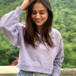 Aksha Pardasany Instagram - Pahadon waali smile ❤️ #mountains #mountaingirl #Nainital #Uttarakhand