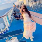 Ameesha Patel Instagram - Singapore to Malaysia to Indonesia..,, cruising …. My day today Instafam … how was yours?? 🛳🌊🛳🛳🛳🏖🏖⛱🚢🚢