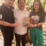 Ameesha Patel Instagram - DELHI .. happy to catch up with our amazing @rajeevshuklaoffl (Rajeev Shuklaji) n be presented with his new book on the 1947 partition stories .. an era sooo close to my heart .. looking forward to this as my next read 🧿🧿👍🏻👍🏻💖💖❤️❤️