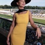 Amy Jackson Instagram - My Fair Lady over the finish line feels Thank you @longines for the best of 🇬🇧 day out And to the incredible @emiliawickstead @racheltrevormorgan for the look 👒 Ascot