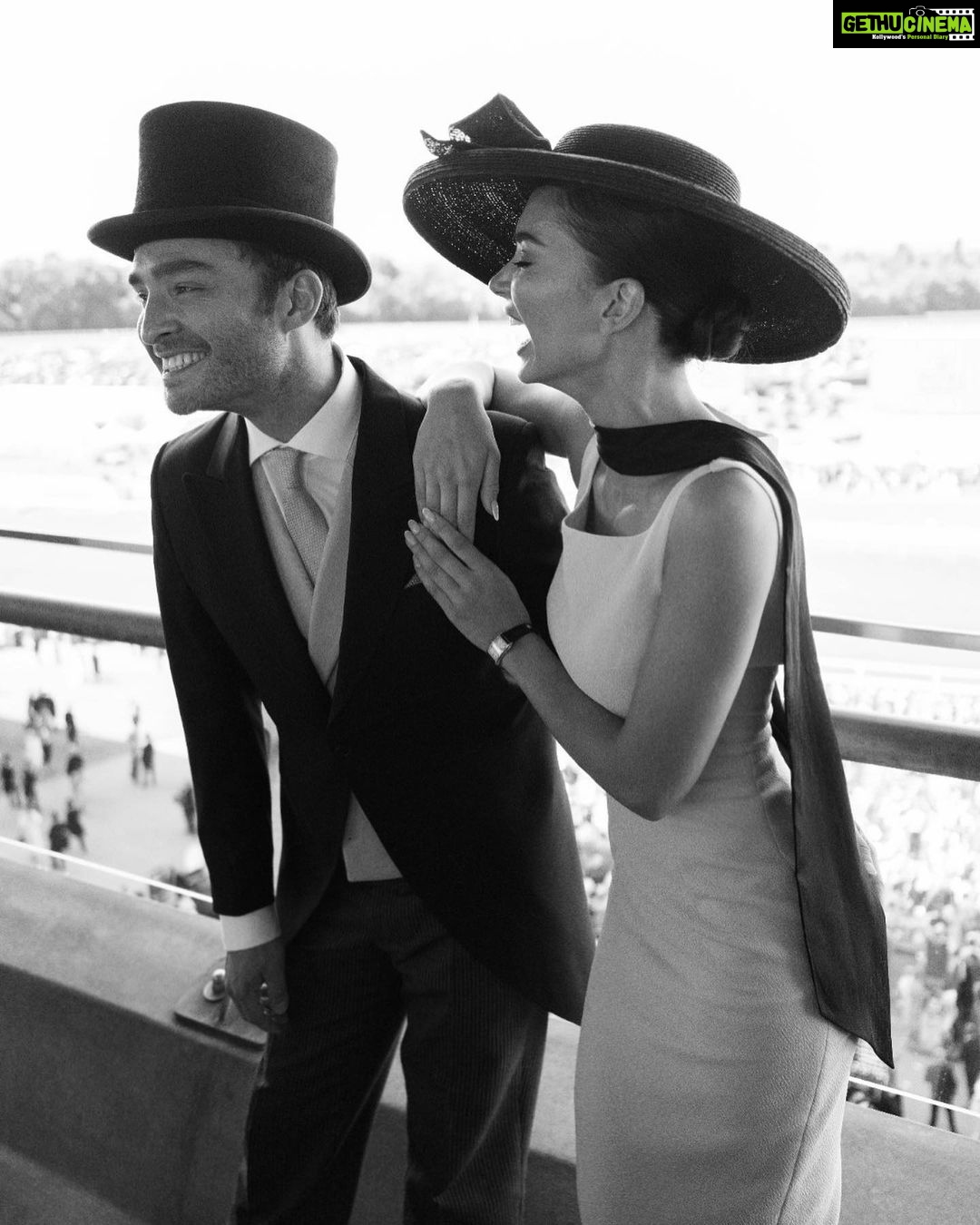 Amy Jackson Instagram - My Fair Lady over the finish line feels Thank you @longines for the best of 🇬🇧 day out And to the incredible @emiliawickstead @racheltrevormorgan for the look 👒 Ascot
