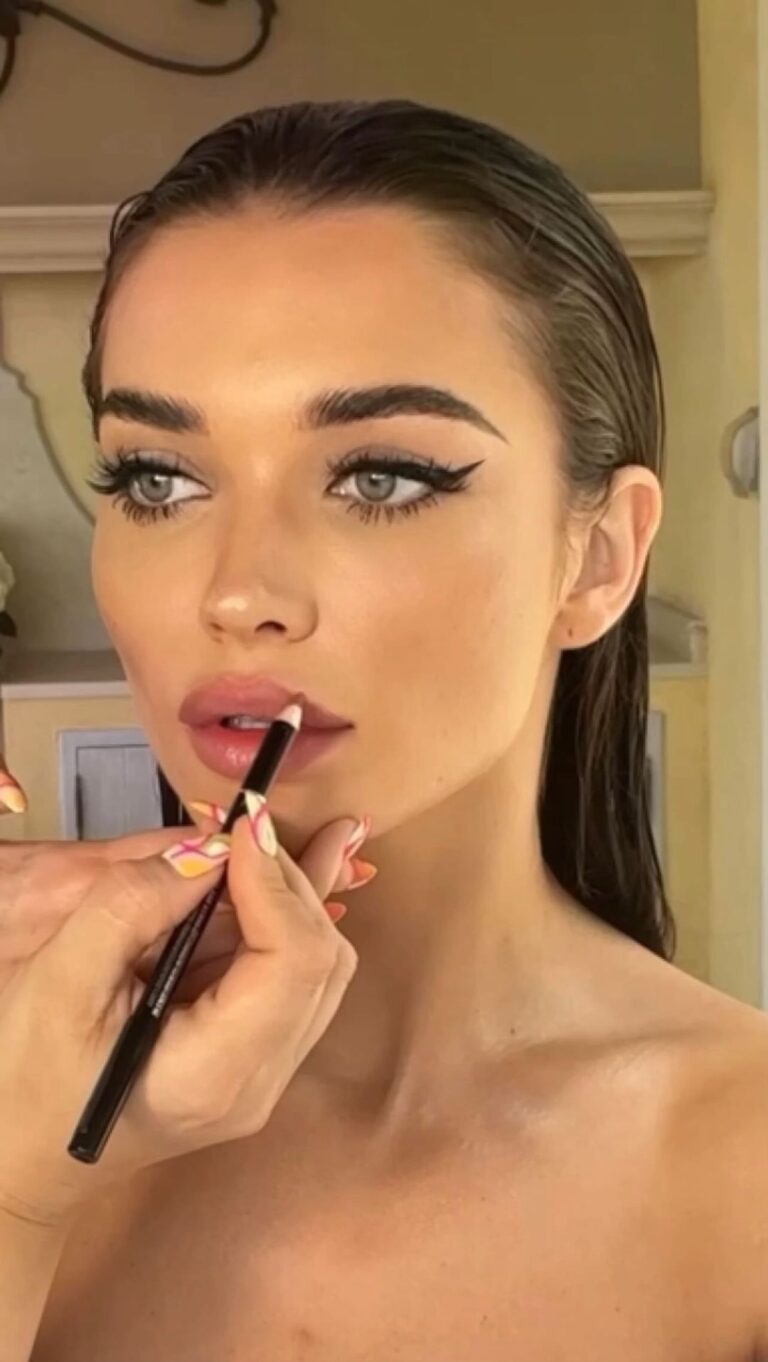 Amy Jackson Instagram - And this is how @nikki_makeup created our @armanibeauty red carpet look for @amfar You can recreate the makeup magic with: Luminous Silk Primer Luminous Silk Foundation in shade 6.25 Luminous Silk Concealer in shade 4 Eyes to Kill Designer Eyeliner Eccentrico Mascara Lip Pencil in shade 2 Lip Power in shade 110 #AD Cannes