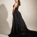 Amyra Dastur Instagram - In @chrystelleatallah for the #pinkvillastyleicons Awards 2022 🖤 Jewellery @ruanijewellerycollective @diamantinafinejewels Shoes @louboutinworld . 📸 @dieppj Styled by @malvika_tater Hair @_misheeta MUA @miimoglam
