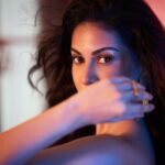 Amyra Dastur Instagram - The eyes chico. They never lie. . . . 📸 @dieppj Hair @hairstylist_madhav MUA @miimoglam Styled by @malvika_tater
