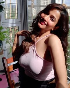 Anaika Soti Instagram - No filter needed... Sun kissed is the best filter in my opinion 🙈 🌞