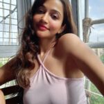 Anaika Soti Instagram – No filter needed… Sun kissed is the best filter in my opinion 🙈 🌞