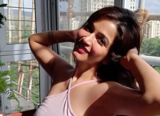 Anaika Soti Instagram - No filter needed... Sun kissed is the best filter in my opinion 🙈 🌞
