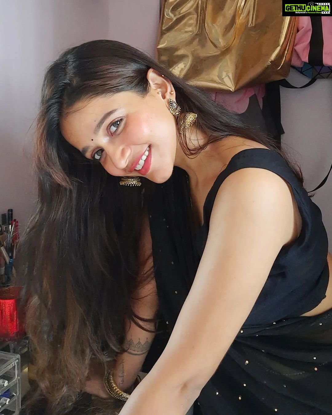 Anaika Soti Instagram - Did someone say "palat" 🙈 #blacksareedump