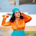 Anasuya Bharadwaj Instagram - Its a stretchy kind of a #Thursday #LazyLamhe 🫠 For #Jabardast #tonyt Outfit & Styling : @gaurinaidu 🩱 PC: @freeze_the_seconds46 🧡