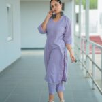 Anasuya Bharadwaj Instagram - Standing tall! Just one of my many charms ✨😉 For #Jabardast #tonyt PC: @freeze_the_seconds46 📸