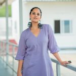 Anasuya Bharadwaj Instagram - Standing tall! Just one of my many charms ✨😉 For #Jabardast #tonyt PC: @freeze_the_seconds46 📸