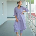 Anasuya Bharadwaj Instagram - Standing tall! Just one of my many charms ✨😉 For #Jabardast #tonyt PC: @freeze_the_seconds46 📸