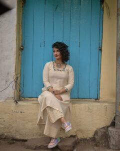 Angana Roy Instagram - ভালোবাসার মরশুম 

Outfit :@anushree_malhotra_designs 
Photography :@rieo_creations 
Make-up :@samitavod 
Hair :@bithi.roy.7712 
Shoes: @official.huedkick
Organized by @inkcollab.pr - 
@sanjuktan @soujannya_das @saswatach6 💛

✨

#sundaysunshine #juneteenth #sundaypost
#photoshoot #fashionshoot #curlyhair
#curlyhairstyles #whitelover #moodoftheday #streetsofindia #kolkatastreets #lanes #streetphotography #makeuponfleek #blueisthecolour #hairstyling #septumring #nosering #intricatedesign #designerclothes #kurtaset #anganaroy #lovefromA #loveandlight