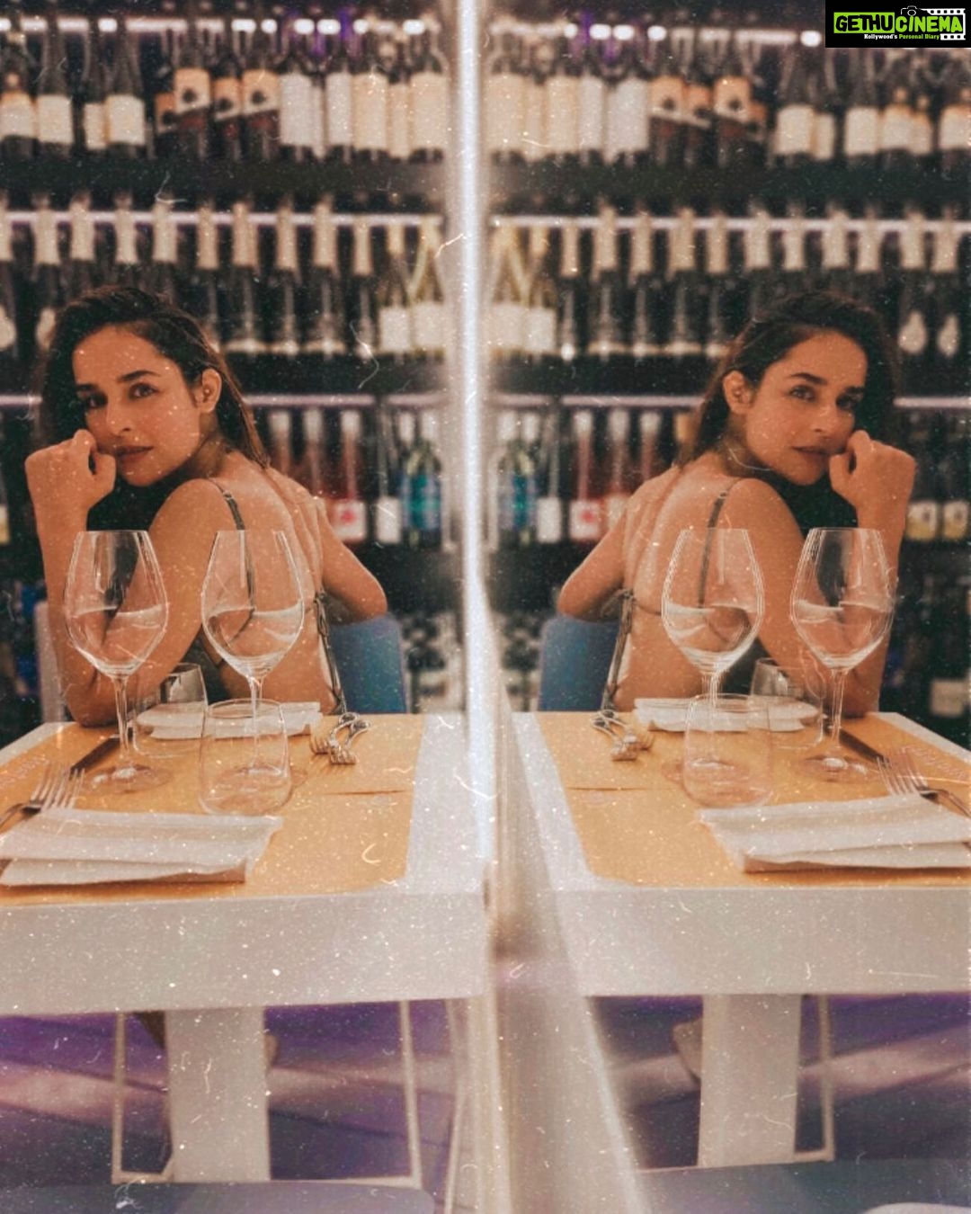 Angira Dhar Instagram - Q: what’s your blood type? A: 🍷+ Florence, Italy