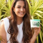Anita Hassanandani Instagram - You know why my hair has been looking so healthy and gorgeous these days? Because I’ve introduced hair masks into my haircare routine that has been absolutely revolutionary. No more unruly, fizzy hair with Garnier Fructis Hair Food masks. And because it is made with 98% natural ingredients, I have been feeling one with nature. So guys, give your hair instant nourishment with this product! @garnierindia #HAIRFOOD #ad