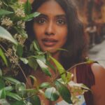 Anjali Patil Instagram - Flower tripping 📸 @nikmahajan