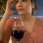 Anjena Kirti Instagram - Not sure who is the prop here .. the glass or me ..🍷