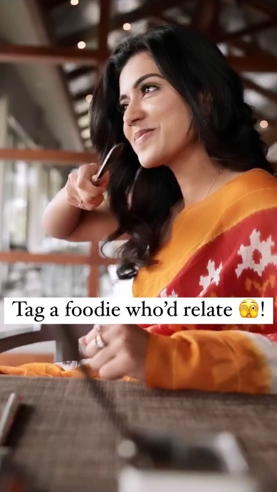 Anju Kurian Instagram - Me to all those Nutella jars when I’m on diet 🤷🏻‍♀️🫢! Shot by - @prashanth_bionic Mua & styling- @ashna_aash_ #foodie #diettips #sugartooth #reelsinstagram #onceuponatime #trendingreels #fridaymood