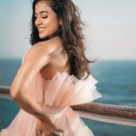 Anju Kurian Instagram - Salty air, sun-kissed hair & 🌊!!! Shot by - @prashanth_bionic Styled by - @my_cup_of_rum MUA- @femy_antony__ #crusing #traveller #sealife #cruiselife #sunkissed #saltyair #wallpapers #ootd