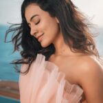 Anju Kurian Instagram – Salty air, sun-kissed hair & 🌊!!!

Shot by – @prashanth_bionic 
Styled by – @my_cup_of_rum 
MUA- @femy_antony__ 

#crusing #traveller #sealife #cruiselife #sunkissed #saltyair #wallpapers #ootd