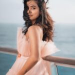 Anju Kurian Instagram - Salty air, sun-kissed hair & 🌊!!! Shot by - @prashanth_bionic Styled by - @my_cup_of_rum MUA- @femy_antony__ #crusing #traveller #sealife #cruiselife #sunkissed #saltyair #wallpapers #ootd