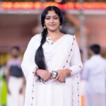 Anu Sithara Instagram – 📷 @pranavcsubash_photography Guruvayur temple kerala