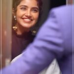 Anupama Parameswaran Instagram - Well well! @anupamaparameswaran96 completely stole my show and obviously everyone’s hearts ❤️ Thankyou so much for making it and I can’t thankyou enough @nihal_kodhaty for making everything fall in place🤗❤️ Watch the full video in my YouTube channel😇 —————————————————— Nikhil Tho Naatakalu : Created - Produced - Hosted by : obviously me! Title Song composer : @vedalahemachandra Title Song Lyrics : @mr.noelsean Art & Set : @swarga_balconymakeovers Customised Couch : @ishaanaainteriors Food Partner : @vanillabeansco