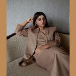 Aparna Balamurali Instagram - Custom made vintage suit for promotions day 3 #VeetlaVishesham Shot by @shivkumardhale Makeup & Hair design by @makeupbypoojasha Styled by @theitembomb Mumbai - मुंबई