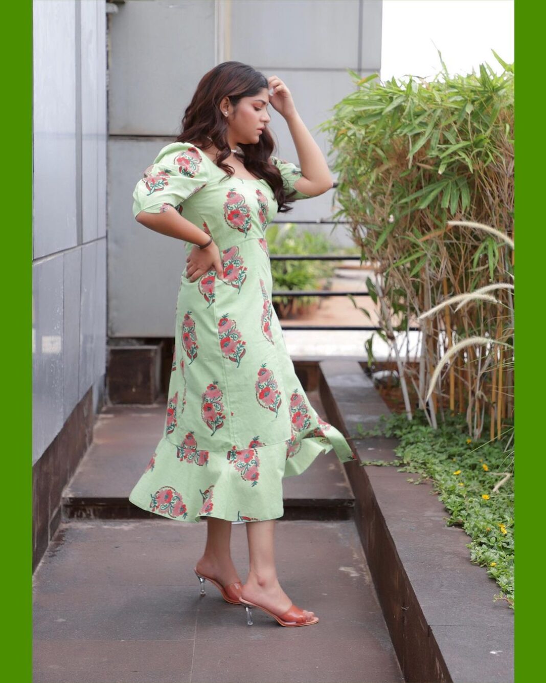 Aparna Balamurali Instagram - Promotions Day 2 💕 #VeetlaVishesham Outfit @thejodilife Shot by @mirrorcraftfilms Makeup & Hair design by @makeupbypoojasha Styled by @theitembomb Mumbai