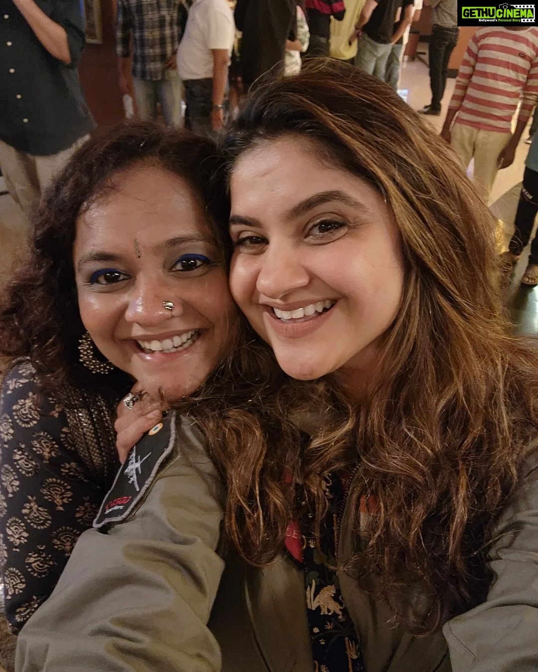 Archana Instagram - Thank youuuuuuuuuuuuuu .... #part2 of our #topgun #maverick #premier #screening #friends #love #happiness #wow #❤️ Juhu PVR