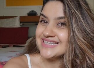 Archana Instagram - #ad What a beautiful portrayal of village life! Nirmal Pathak ki Ghar Wapsi brings out the good and bad of village life unapologetically. The humorous fashion in which they depict the everyday vagaries is truly what sets it apart. Fine direction, wonderful cast and the dialogues so apt... it is an entertaining narrative and leaves a lot of food for thought. #nirmalpathakkigharwapsi is streaming now on @sonylivindia . . . #review #paidpartnership #sonyliv #webseries #desi #villagelife #family #ties #togetherness