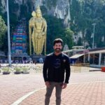 Arun Vijay Instagram - Took the blessings of lord Muruga!!🙏🏽❤️ #BatuCaves #Malaysia #YaanaiPromotions #Yaanai #YaanaiFromJuly1st 💥